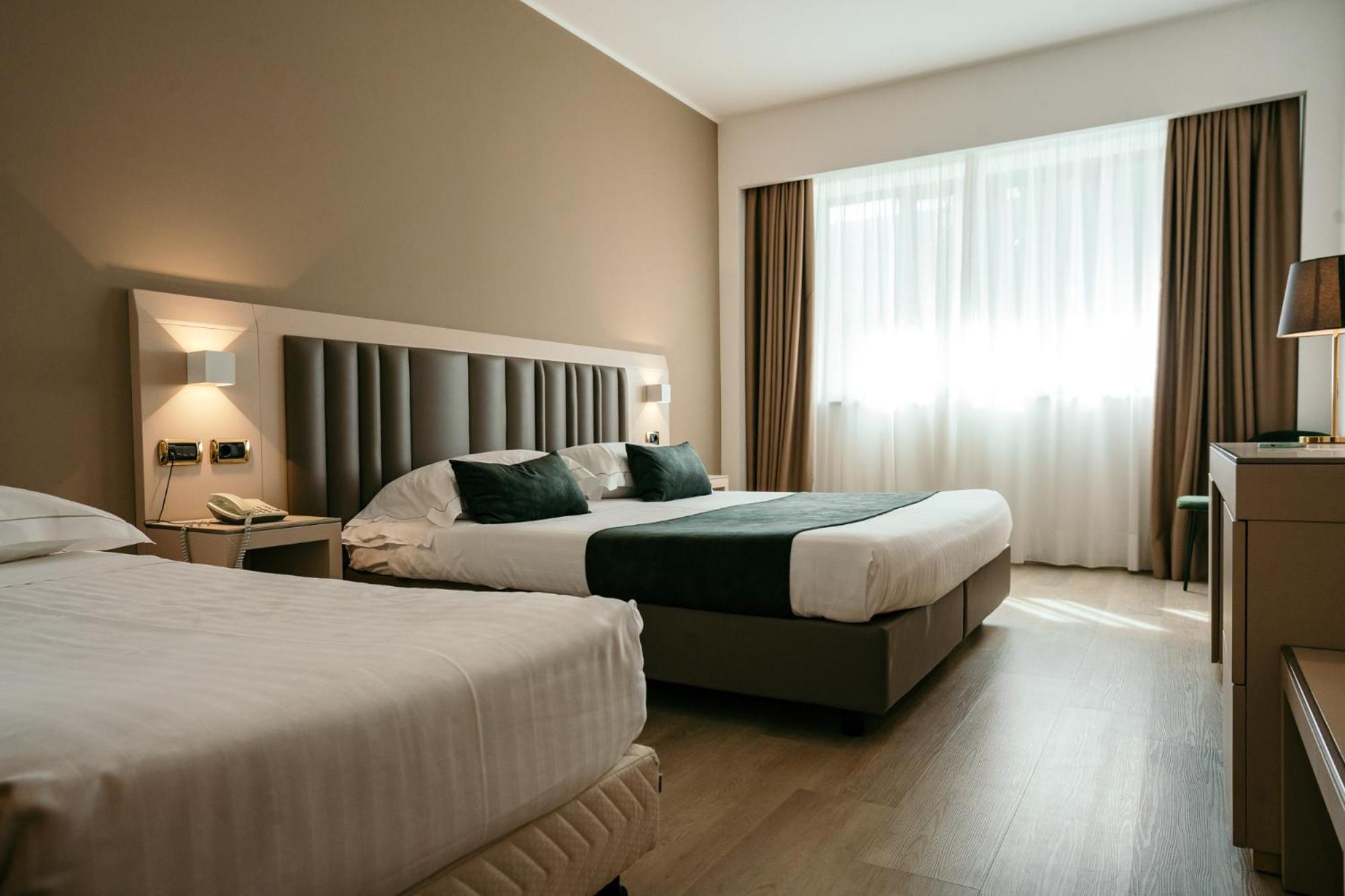 Grand La Chiusa Di Chietri 4*
